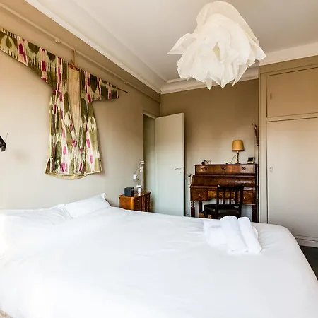 Veeve - Classic Montparnasse Apartment